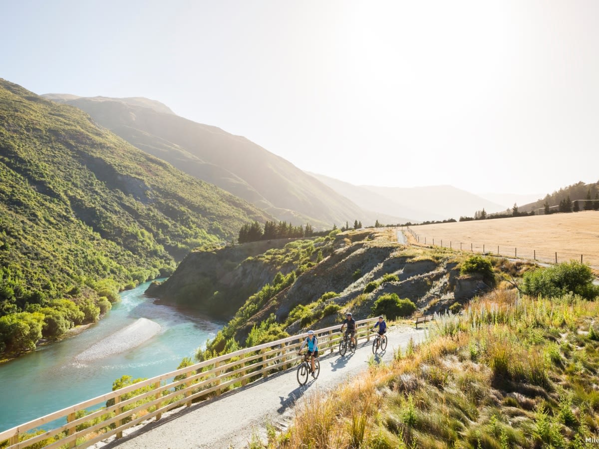 New Zealand South Island Scenic Trails Bike Tour