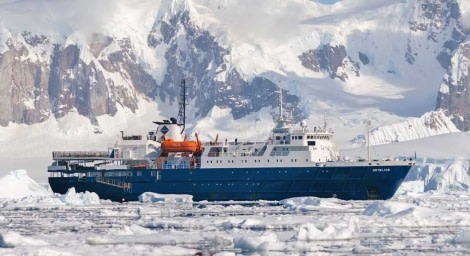 19 Days Extensive Arctic Ocean - North Spitsbergen Explorer