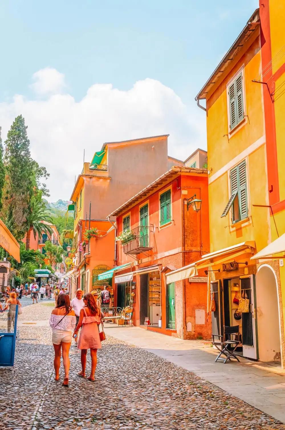 Tuscany, Cinque Terre & The Lake District Tour with Private Driver - 7 Night Customizable Itinerary