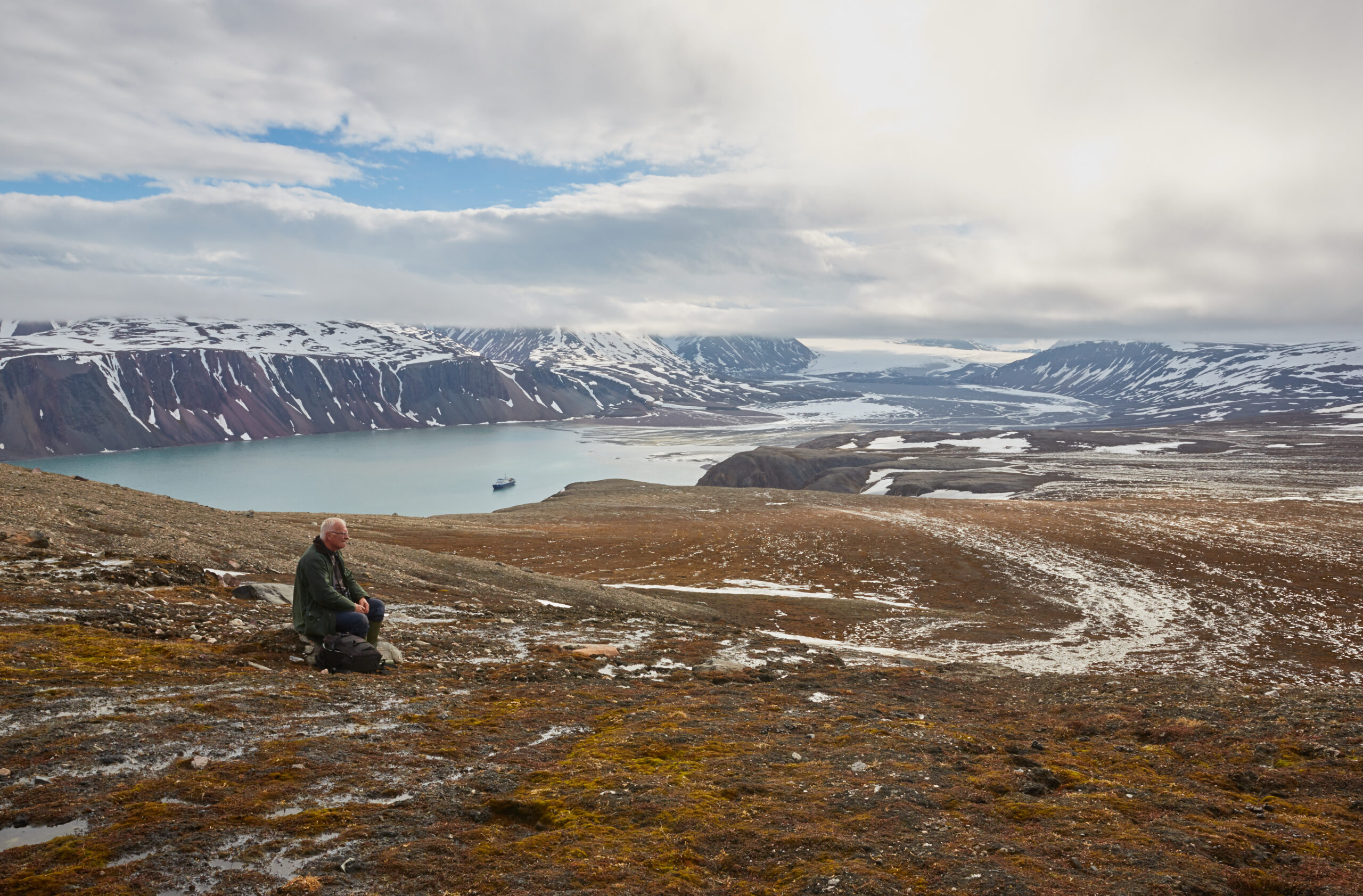 North Spitsbergen Explorer - Versatile landscapes, sea ice & wildlife