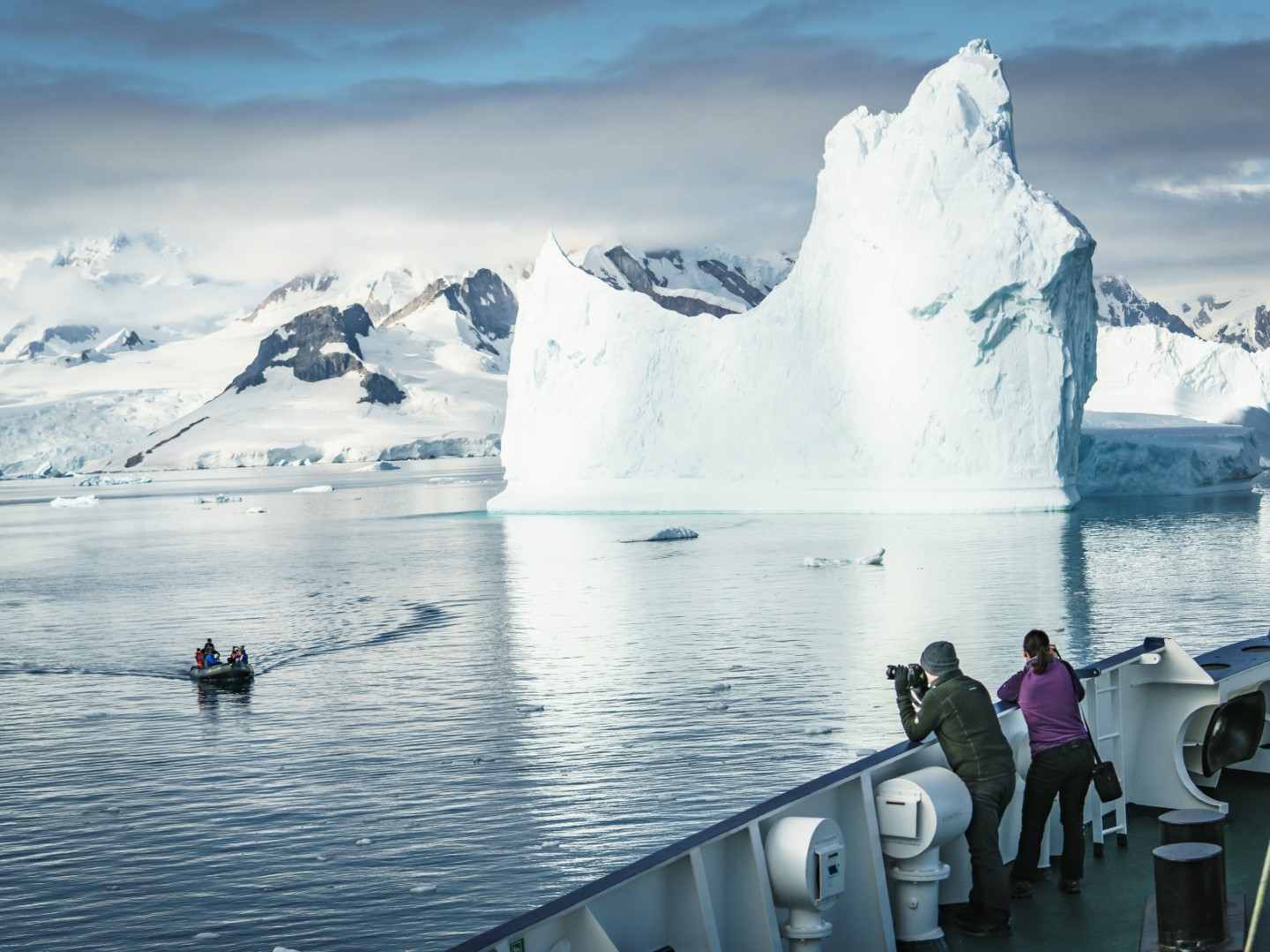 Antarctica - Discovery and learning voyage
