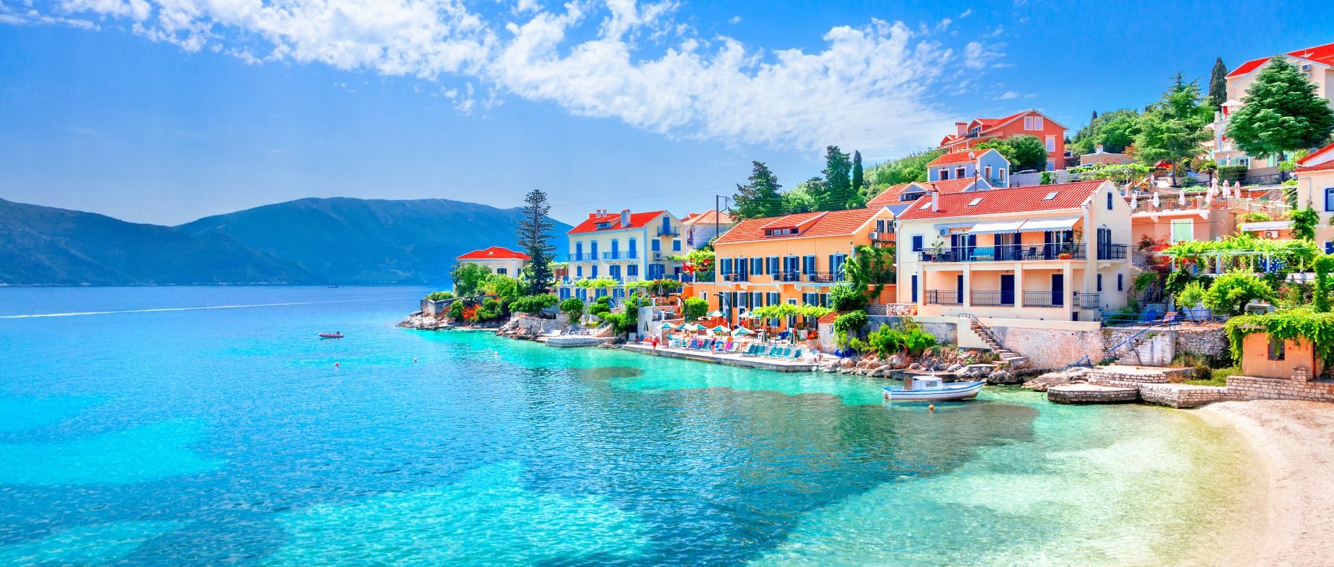 A Journey from Venetian Elegance to Stunning Nature & Tranquil Harbour Hues