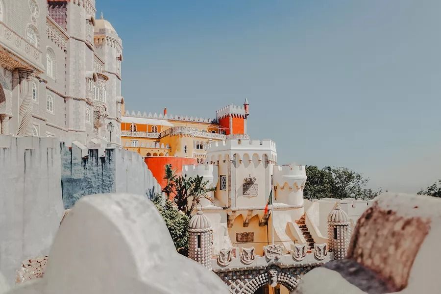 A Journey of Coastal Elegance & Cultural Contrasts