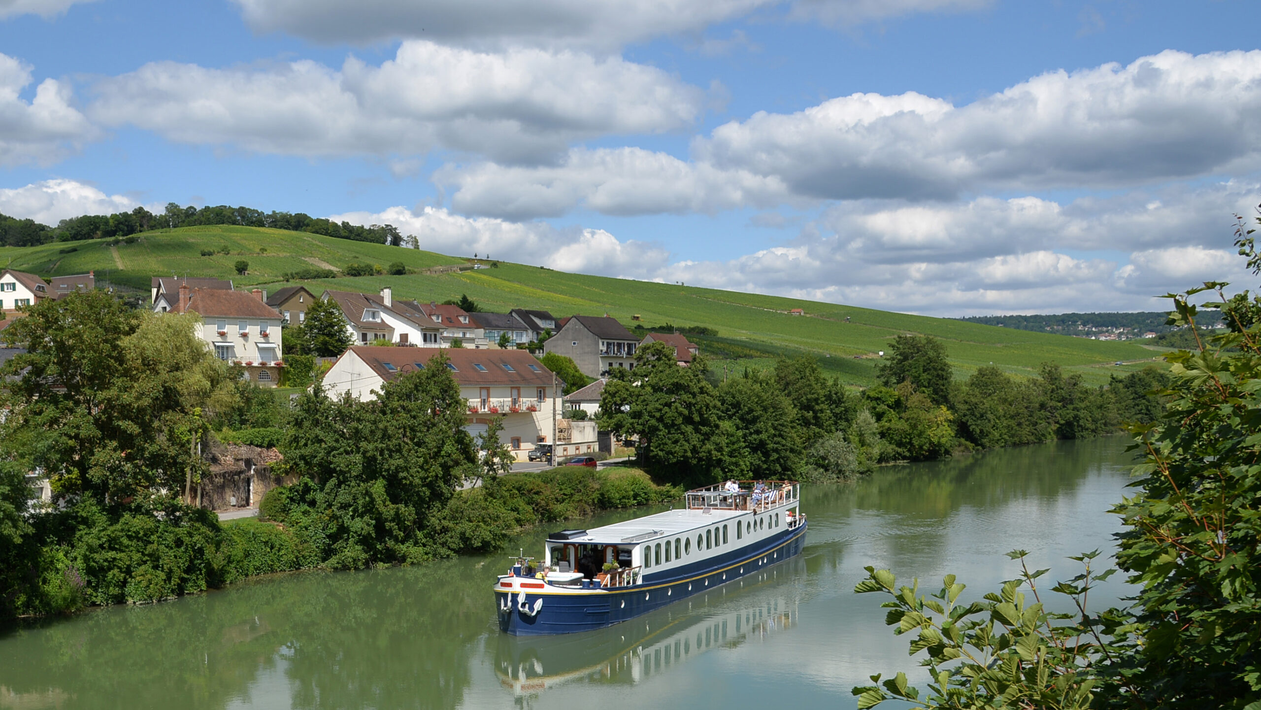 Kir Royale - Marne River & Canal Latéral à la Marne