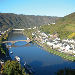 The Rhine & Moselle: Canals, Vineyards And Castles