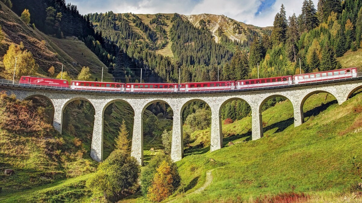 Cruise & Tour: Delight in Switzerland & the Rhine (2027)