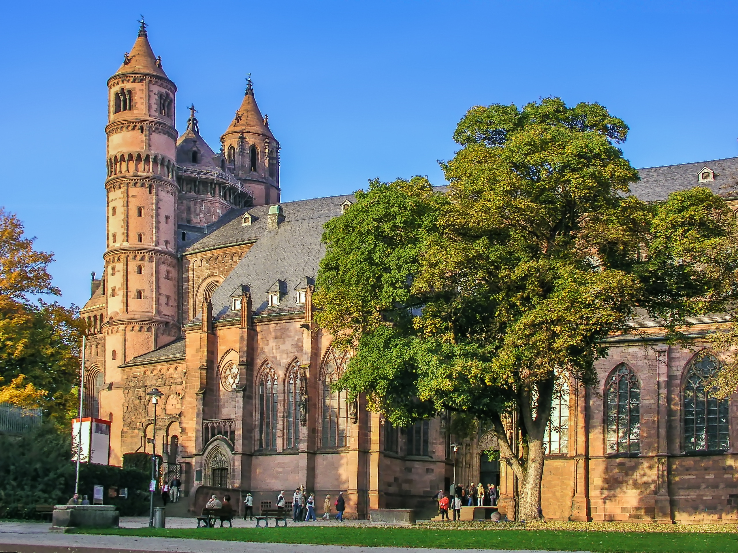 The Moselle, Luxembourg & the Majestic Rhine River Cruise