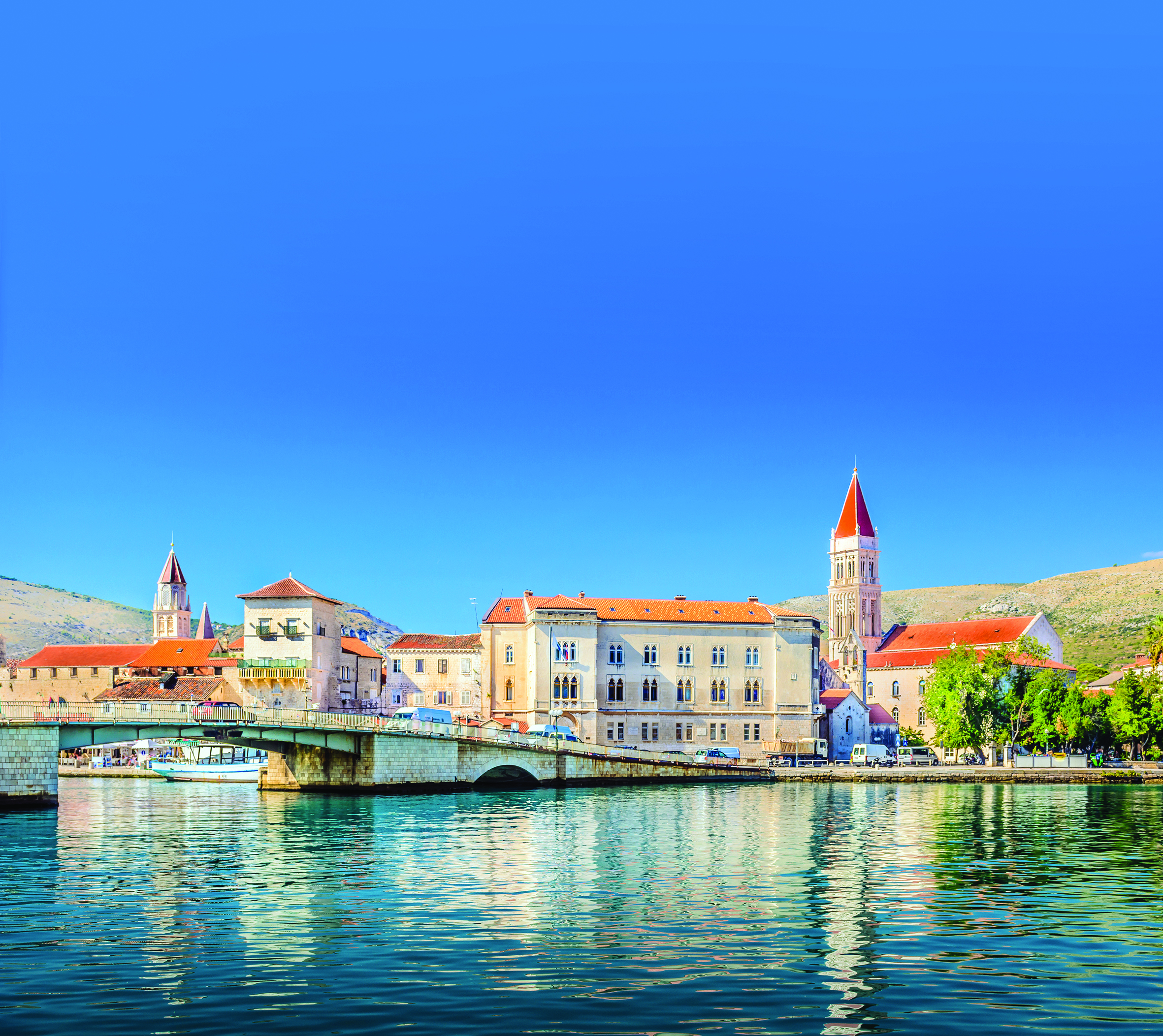 Dalmatian Islands Yacht Cruise with Plitvice Lakes & Šibenik