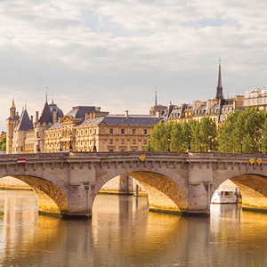 Independent Paris City Stay